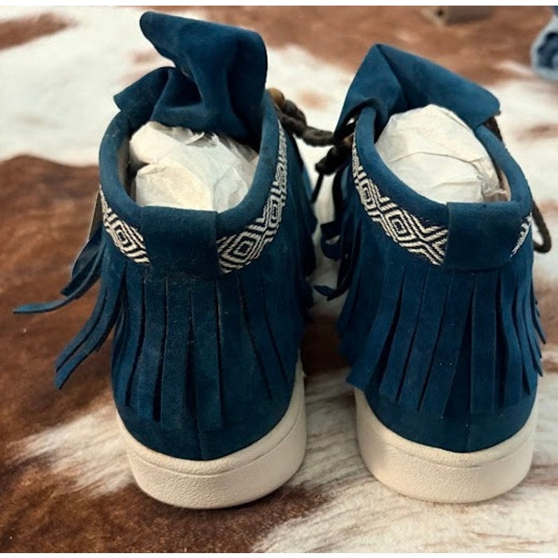 Mukluks Boots Women's size 5 1/2 Fringe  blue Style 16855