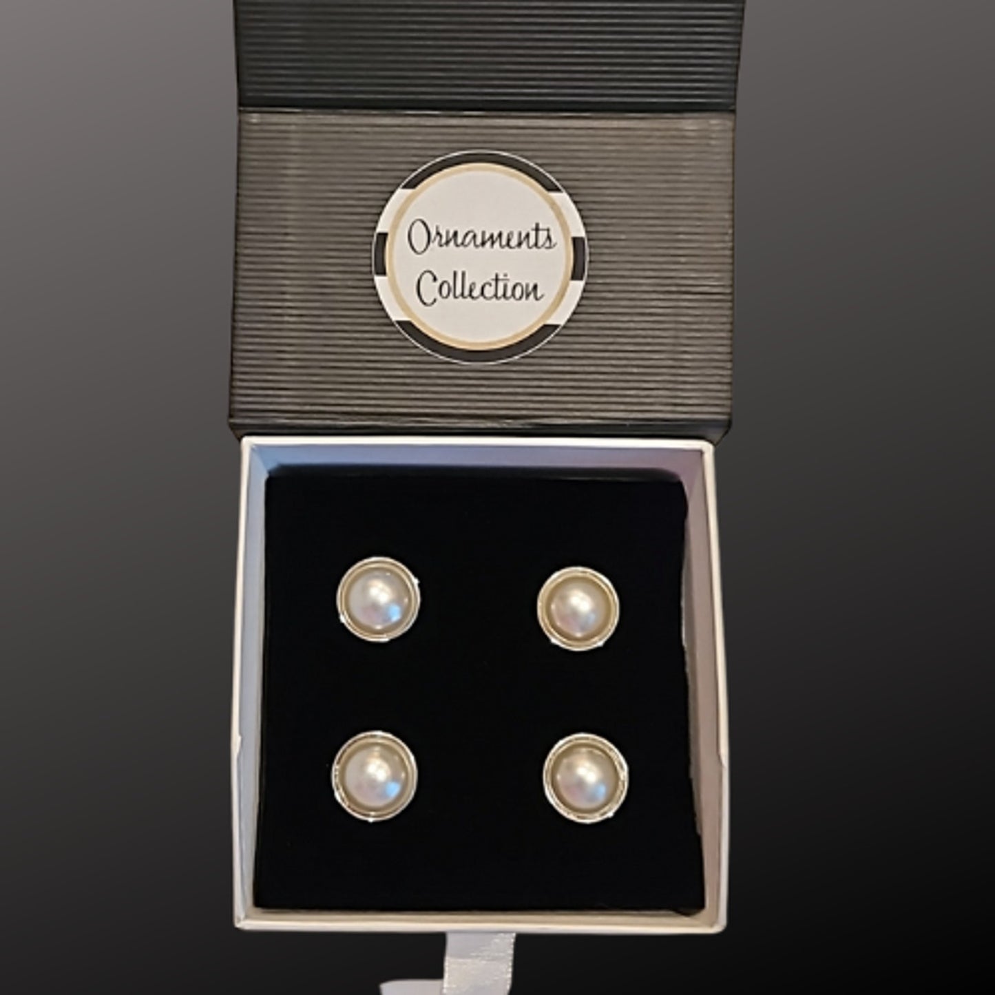 Magnetic Horse Show Number Pins Precious Pearl Concho Set of 4 NEW